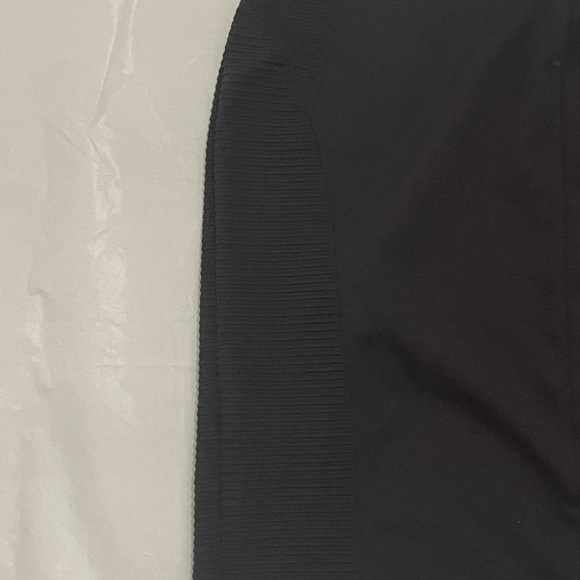 🖤 Sleek and Stylish: Women's Black Pencil Skirt by Joe Fresh,  Size Small 🖤 - Picture 8 of 9